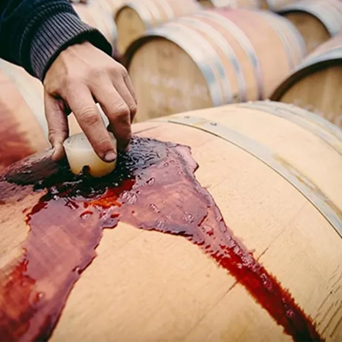 Glaetzer-Red-Wine-Barrel